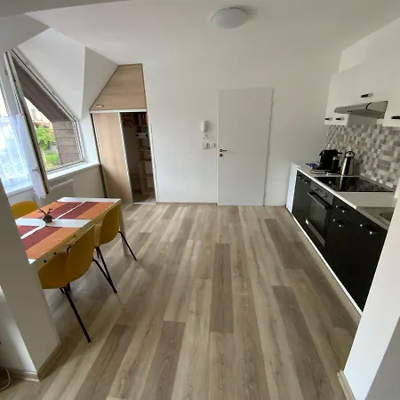 Apartment Discoveryou *